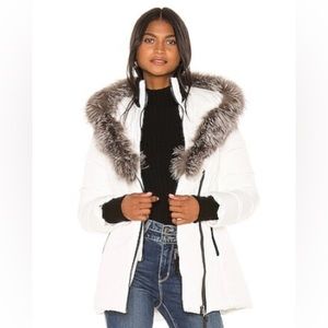 Mackage Adali White Down Ski Jacket with Fox Fur Trim, size medium